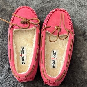 Minnetonka Fuchsia Moccasins with Tan Laces